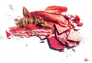 Ezilmiş göz farı, toz ve sıvı temeli yakın çekim izole