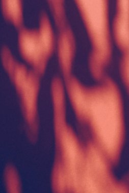 Soyut sanat, botanik gölgeler kahverengi arka planda yer alır 