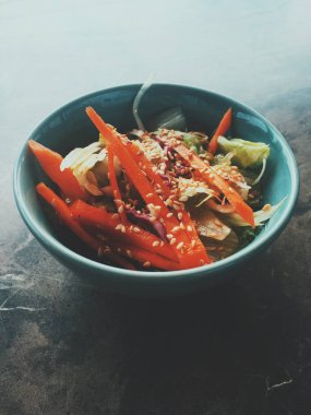 Vejetaryen asya sebze salatası Japon re bir kase servis