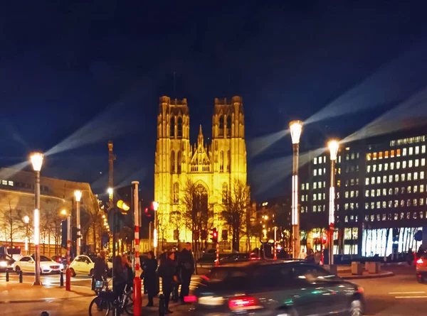 Bryssels gator, Belgiens huvudstad, europeisk arkitektur och historiska byggnader på natten — Stockfoto