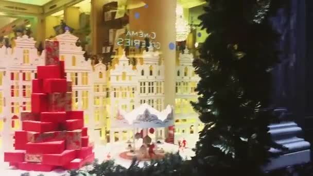 Historische Architektur und Weihnachtseinkäufe in Brüssel — Stockvideo