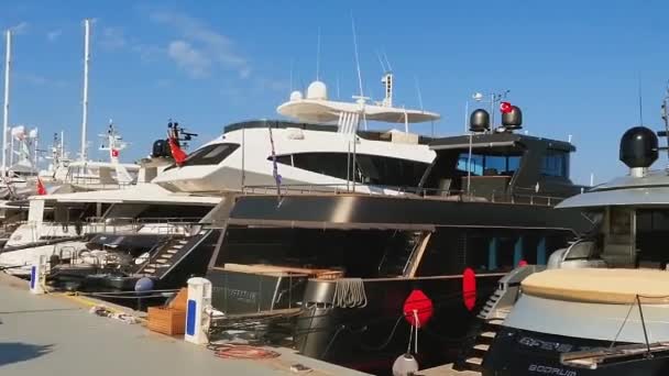 Yachtclub in Yalikavak Marina, Yachting im Mittelmeer — Stockvideo