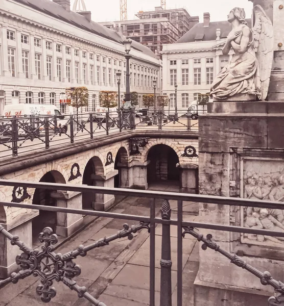 Calles de Bruselas, la capital de Bélgica, arquitectura europea y edificios históricos — Foto de Stock
