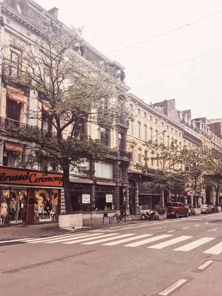 Ruas de Bruxelas, capital da Bélgica, arquitectura europeia e edifícios históricos — Fotografia de Stock