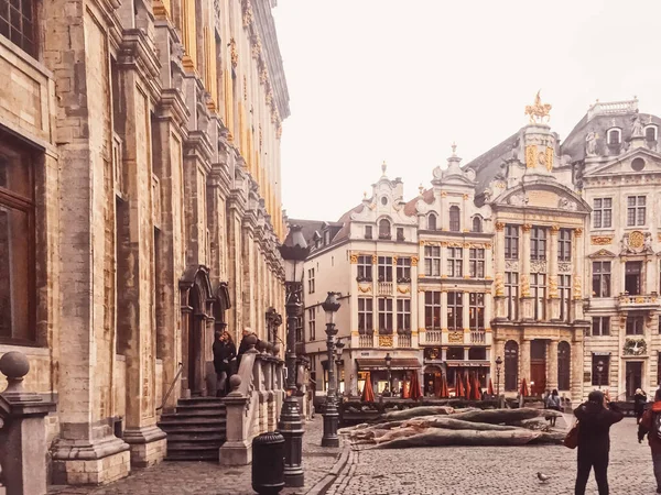 Calles de Bruselas, la capital de Bélgica, arquitectura europea y edificios históricos — Foto de Stock