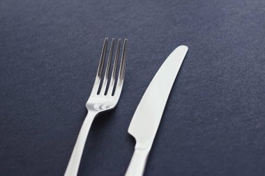 Çatal ve bıçak, masa dekorasyonu için gümüş çatal bıçak takımı, minimal tasarım ve diyet