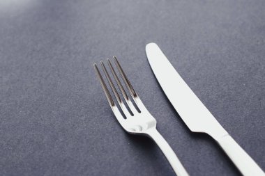 Çatal ve bıçak, masa dekorasyonu için gümüş çatal bıçak takımı, minimal tasarım ve diyet