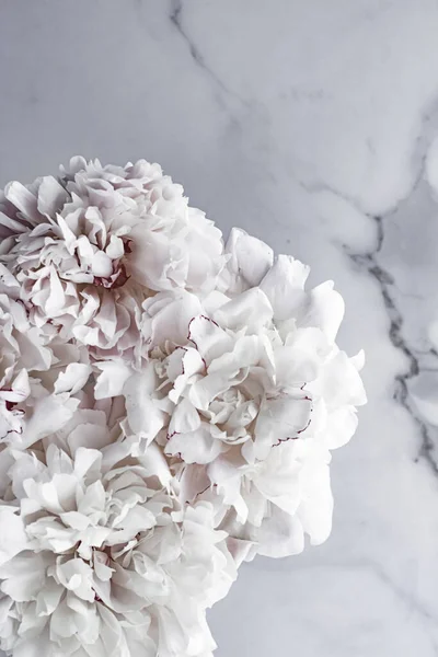 Buquê de flores de peônia como fundo floral de luxo, decoração de casamento e marca de evento — Fotografia de Stock