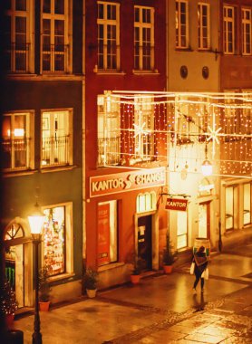 Polonya 'nın Gdansk kentindeki Old Town sokağında.