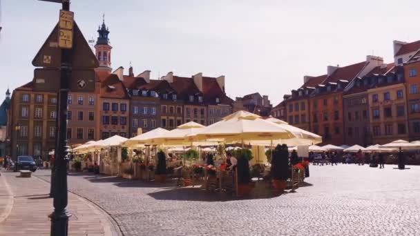 Europejska architektura Starego Miasta w słoneczny dzień, podróże i zwiedzanie — Wideo stockowe