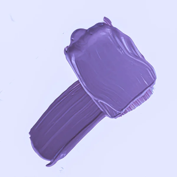 Фиолетовый мазок кисти или макияж крупным планом, косметика красоты и текстура помады — стоковое фото