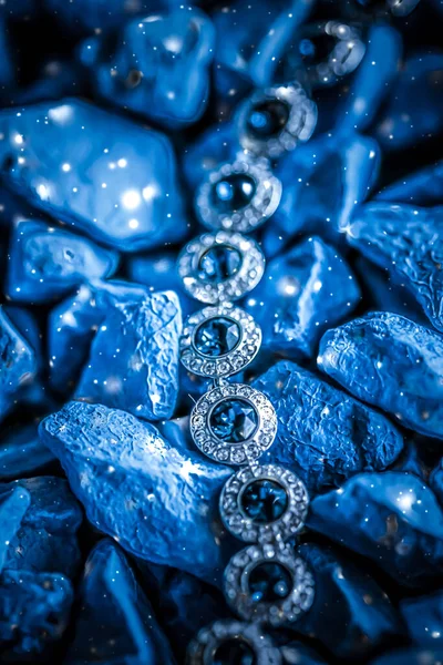 Pulseira de diamante de luxo, jóias e marca de moda — Fotografia de Stock