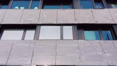 Avrupa 'da modern apartman blokları ve çağdaş konut binası, mimari ve gayrimenkul