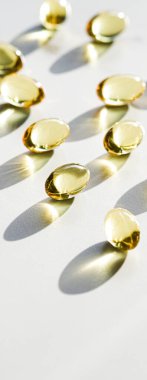 Sağlıklı beslenme için Omega 3 balık yağı kapsülleri, ilaç markası, probiyotik ilaç hapları sağlık hizmetleri için veya ilaç endüstrisi için ilave ürünler