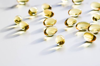 Sağlıklı beslenme için Omega 3 balık yağı kapsülleri, ilaç markası, probiyotik ilaç hapları sağlık hizmetleri için veya ilaç endüstrisi için ilave ürünler