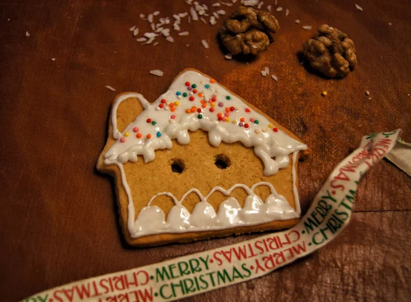 Gingerbread Dalam Bentuk Rumah Persiapan Roti Jahe Pemanggangan Natal Memasak — Stok Foto