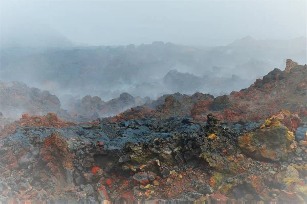 Místě Sopečné Erupce Kamčatka Plyny Vyjít Podobě Bílé Mlhy — Stock fotografie