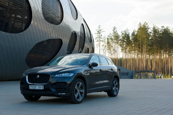 Borisov, Beyaz Rusya - 09 Mayıs 2018: güçlü araba park yerinde