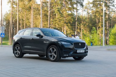 Borisov, Beyaz Rusya - 09 Mayıs 2018: güçlü araba park yerinde