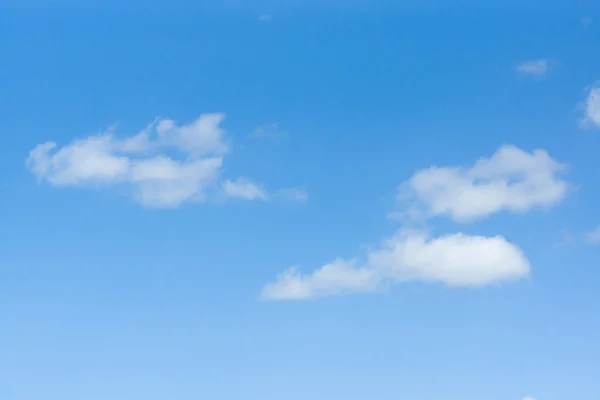 Cielo Azul Con Nubes Luz Blanca Primer Plano — Foto de Stock