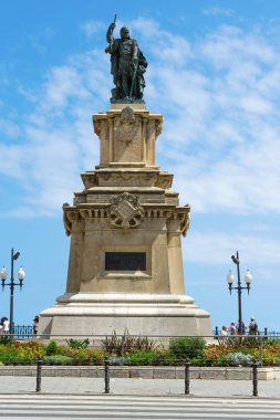 Tarragona kuzeydoğu İspanya'da bulunan bir liman kentidir