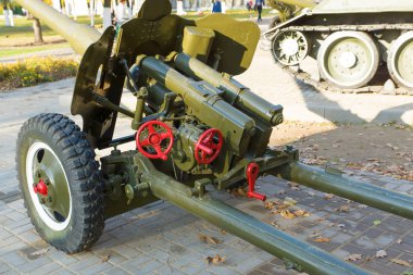 askeri ekipman parçaları