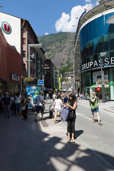 Paseo por la capital de Andorra — Foto de Stock