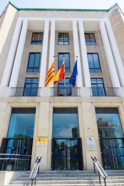 Tarragona kuzeydoğu İspanya'da bulunan bir liman kentidir