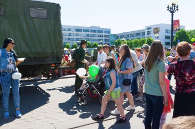 Borisov, Belarus - 09 Mayıs 2018: büyük bir bölgesel şehirde zafer gününü kutluyoruz.