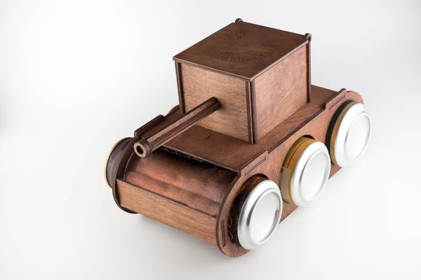 啤酒罐形式的木制纪念品 — 图库照片