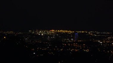Kenti Brisbane Mount Coot bu gece. Queensland, Avustralya.