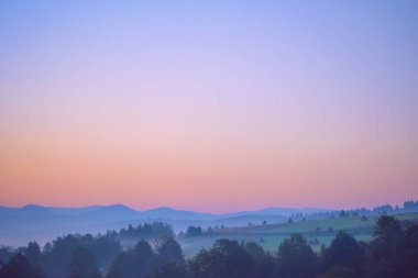 Gündoğumu Dağları Karpat, Ukrayna, doğal görünümünü. Dağ manzara hangi boşluk texting için dahil.