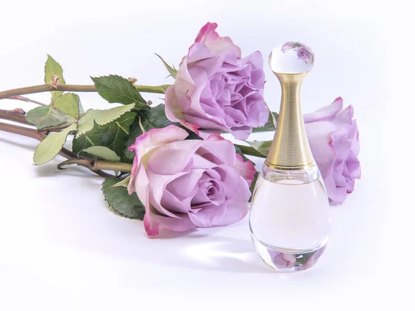 Regalo San Valentín Frasco Vidrio Perfume Rosas Rosadas —  Fotos de Stock