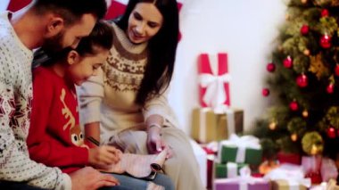 mutlu çocuk veliler yakın santa mektup yazma 