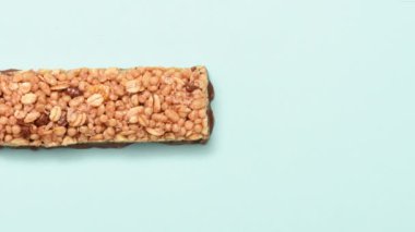 Maviyi yiyen granola çubuğunun hareketli animasyonunu durdur
