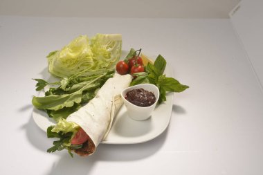 Çiğ köfte Tabak yemek 