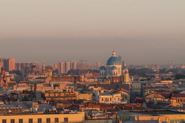 Saint Petersburg Isaaks kiliseden sırasında günbatımı manzarası