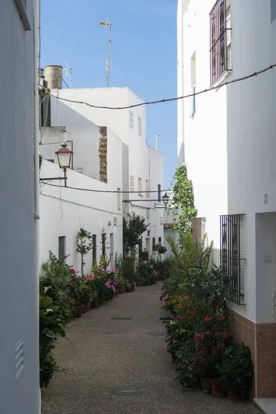 Типова південна іспанська архітектура: білі будинки з красою. — стокове фото
