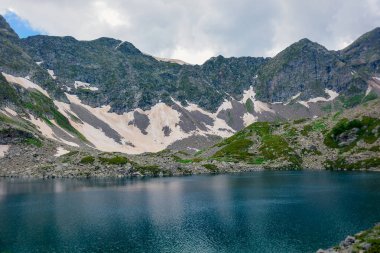 dağ gölleri Kafkasya'da