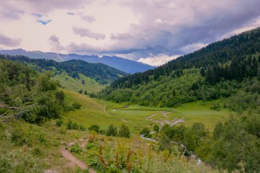dağ gölleri Kafkasya'da