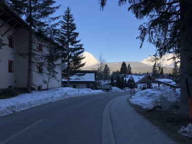 karlı Alpler'e yolculuk