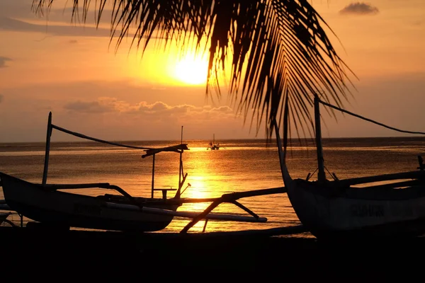 Puesta Sol Una Playa Balinesa —  Fotos de Stock