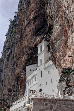 Karadağ 'ın Ostrog kentindeki Ortodoks Manastırı.