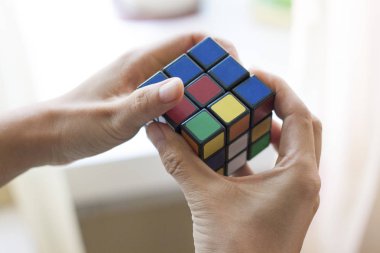 Eller rubiks küp twist