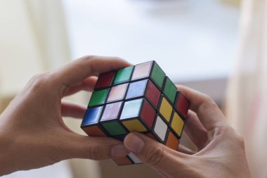 Eller rubiks küp twist