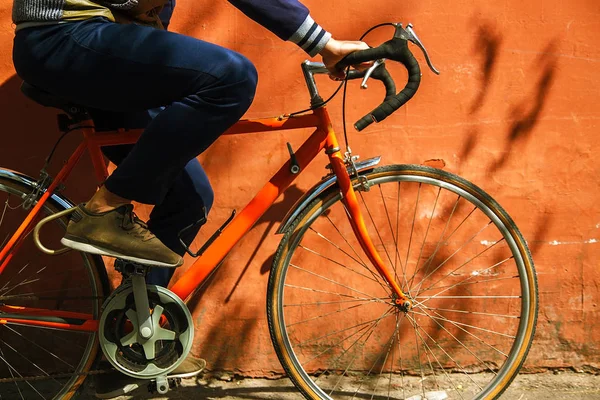 Bicicleta Ciclista Equitação Nascer Sol Estilo Vida Saudável Atleta Ativo — Fotografia de Stock