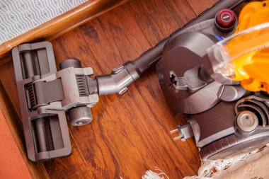 Elektrikli süpürge Oda - teknoloji ev işi.