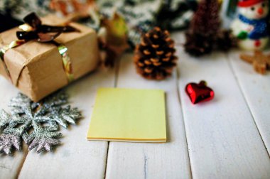 Noel arka plan yılbaşı ağacı Yılbaşı hediyeleri dekor dekorasyon tatil