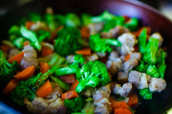 Kuře Zeleninou Dušená Hrnci Tradiční Asijskou Kuchyni — Stock fotografie