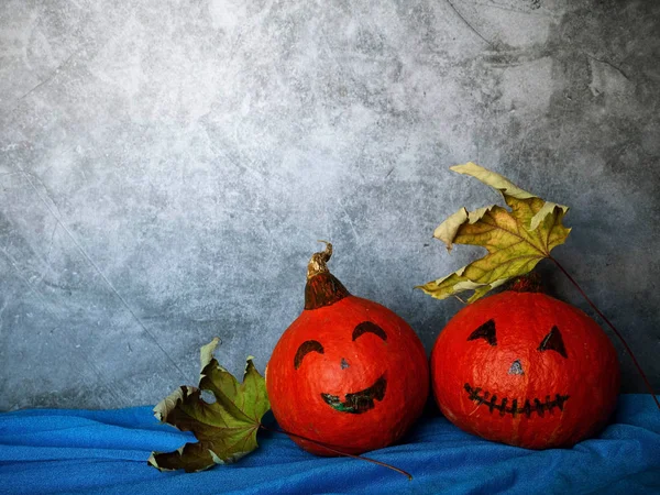Страшные Тыквы Хэллоуин Изолированы Черном Фоне Страшные Улыбающиеся Лица Трюк — стоковое фото